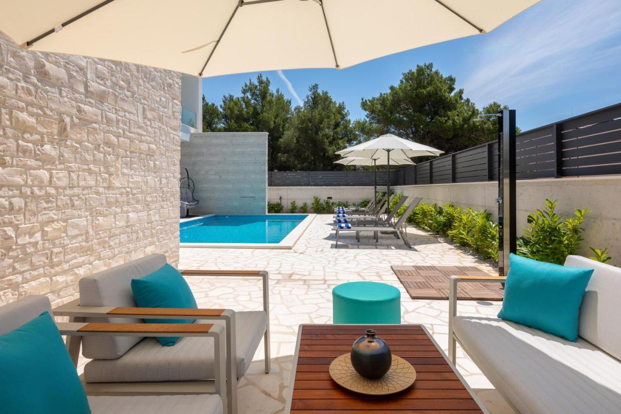 Villa Dm Vodice Exteriör bild