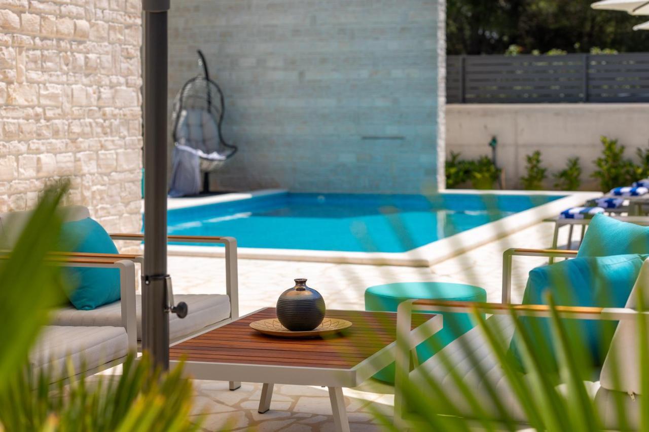 Villa Dm Vodice Exteriör bild