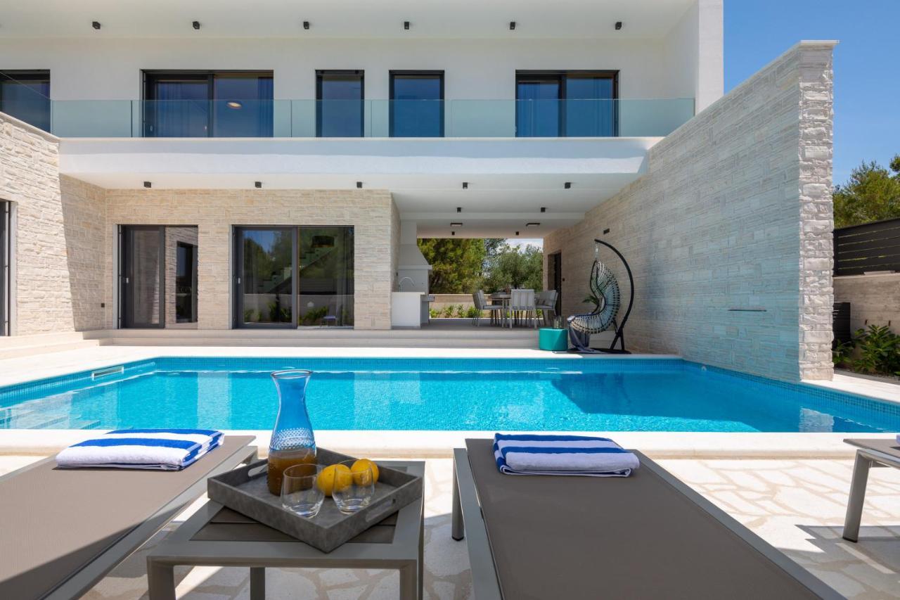 Villa Dm Vodice Exteriör bild
