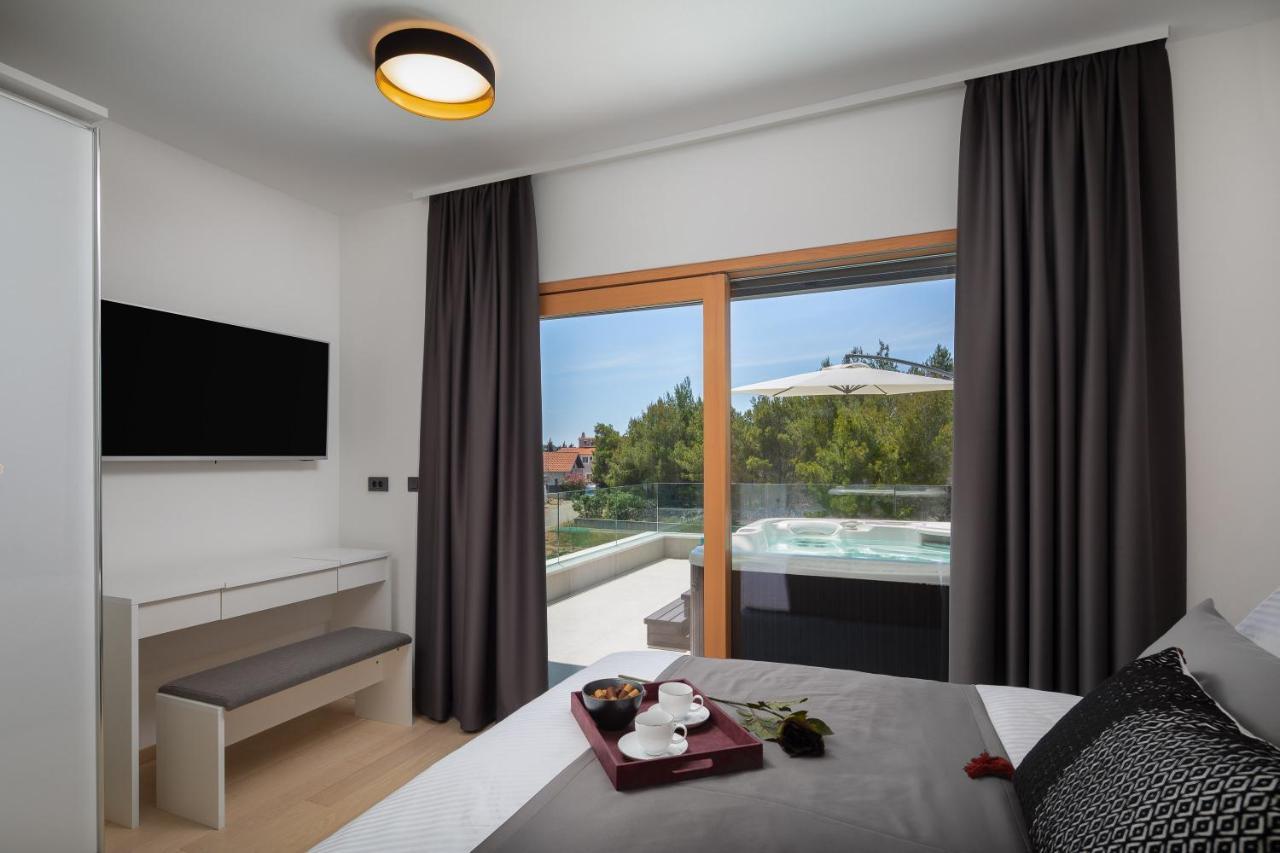 Villa Dm Vodice Exteriör bild